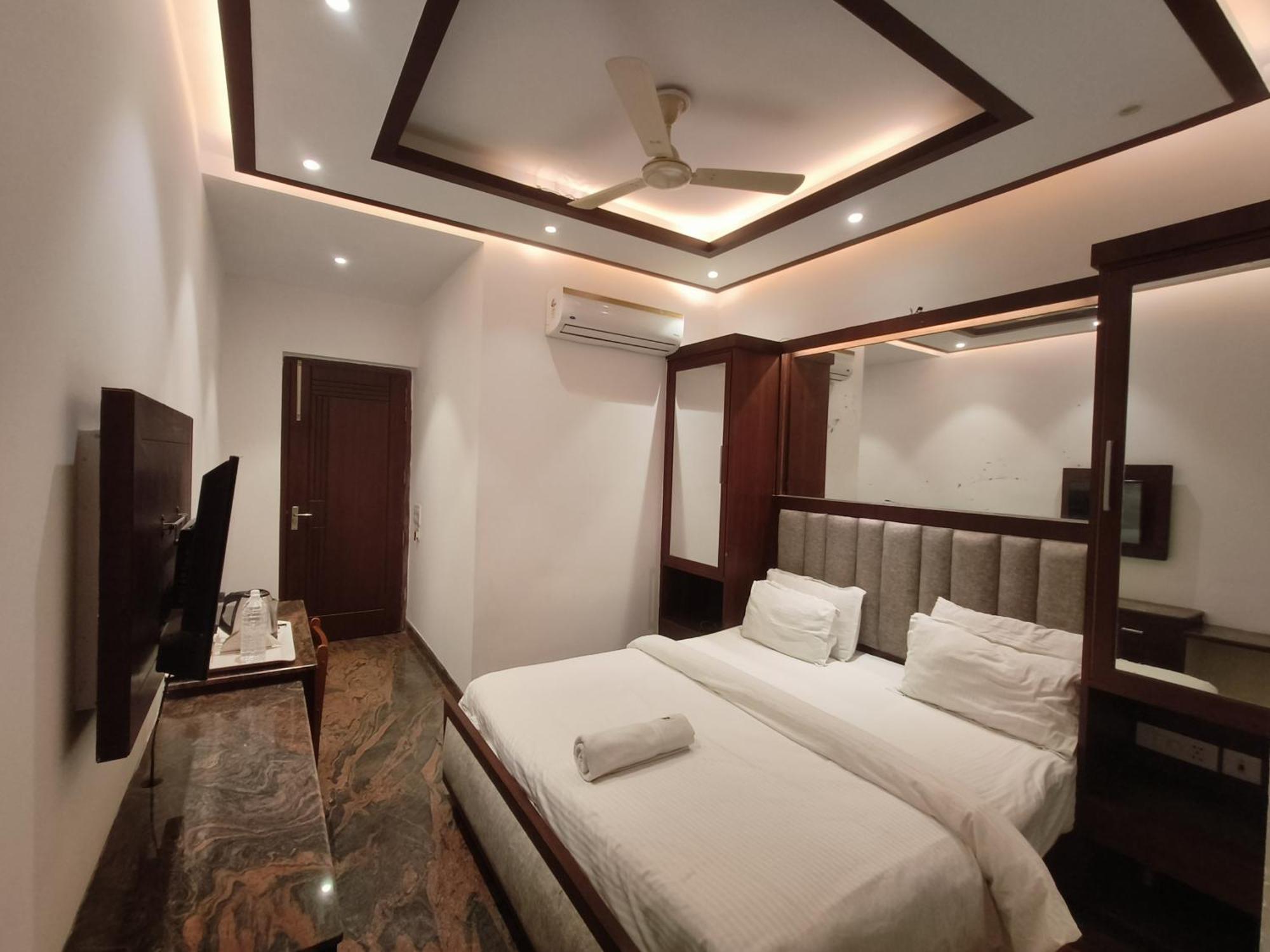 Jjk Rukmini Vilas Hotel & Banquet Muzaffarpur Extérieur photo