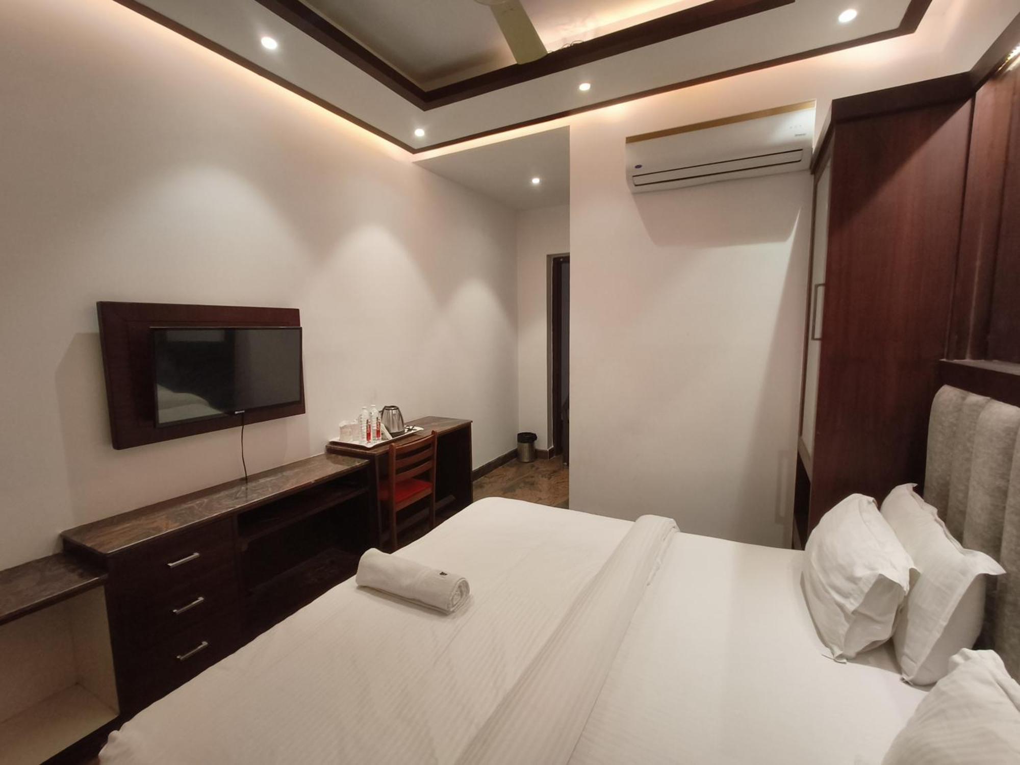 Jjk Rukmini Vilas Hotel & Banquet Muzaffarpur Extérieur photo