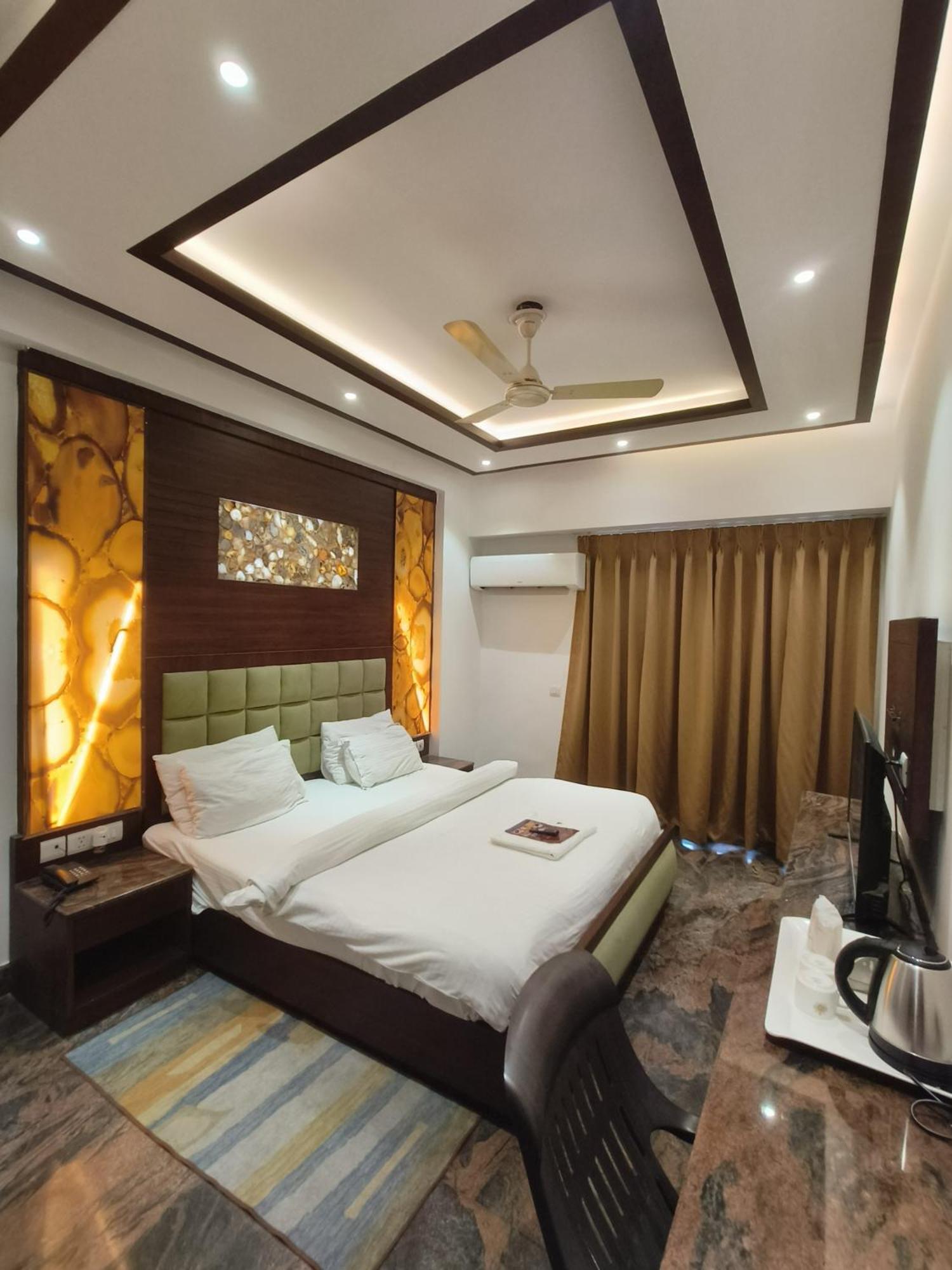 Jjk Rukmini Vilas Hotel & Banquet Muzaffarpur Extérieur photo