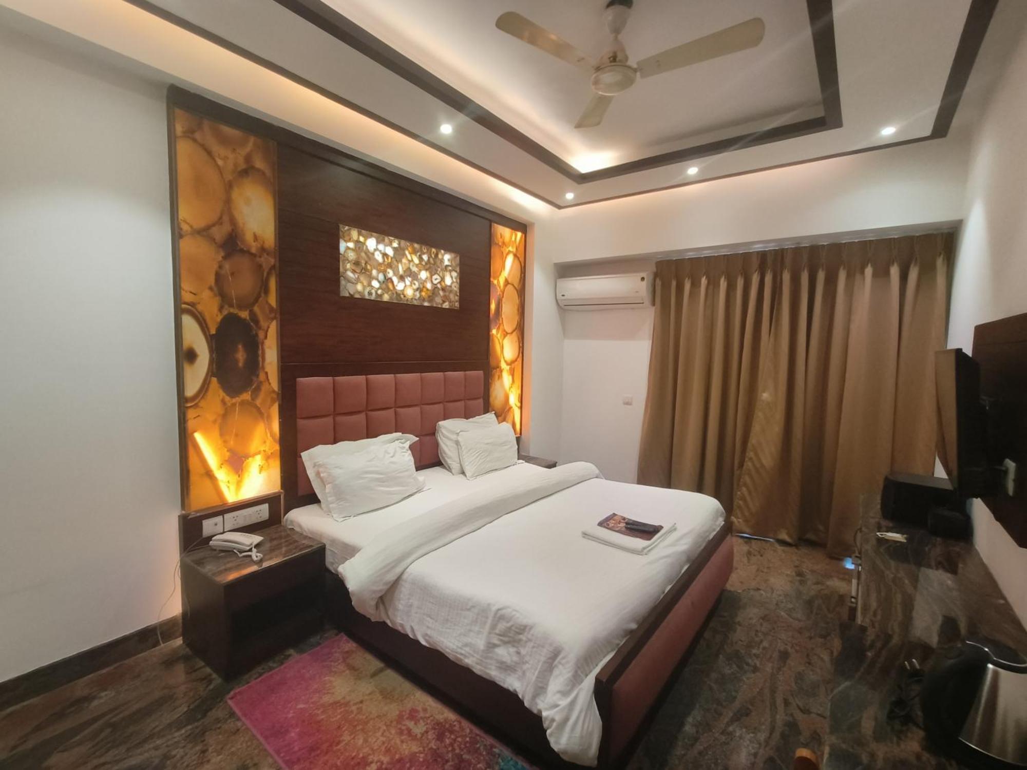 Jjk Rukmini Vilas Hotel & Banquet Muzaffarpur Extérieur photo