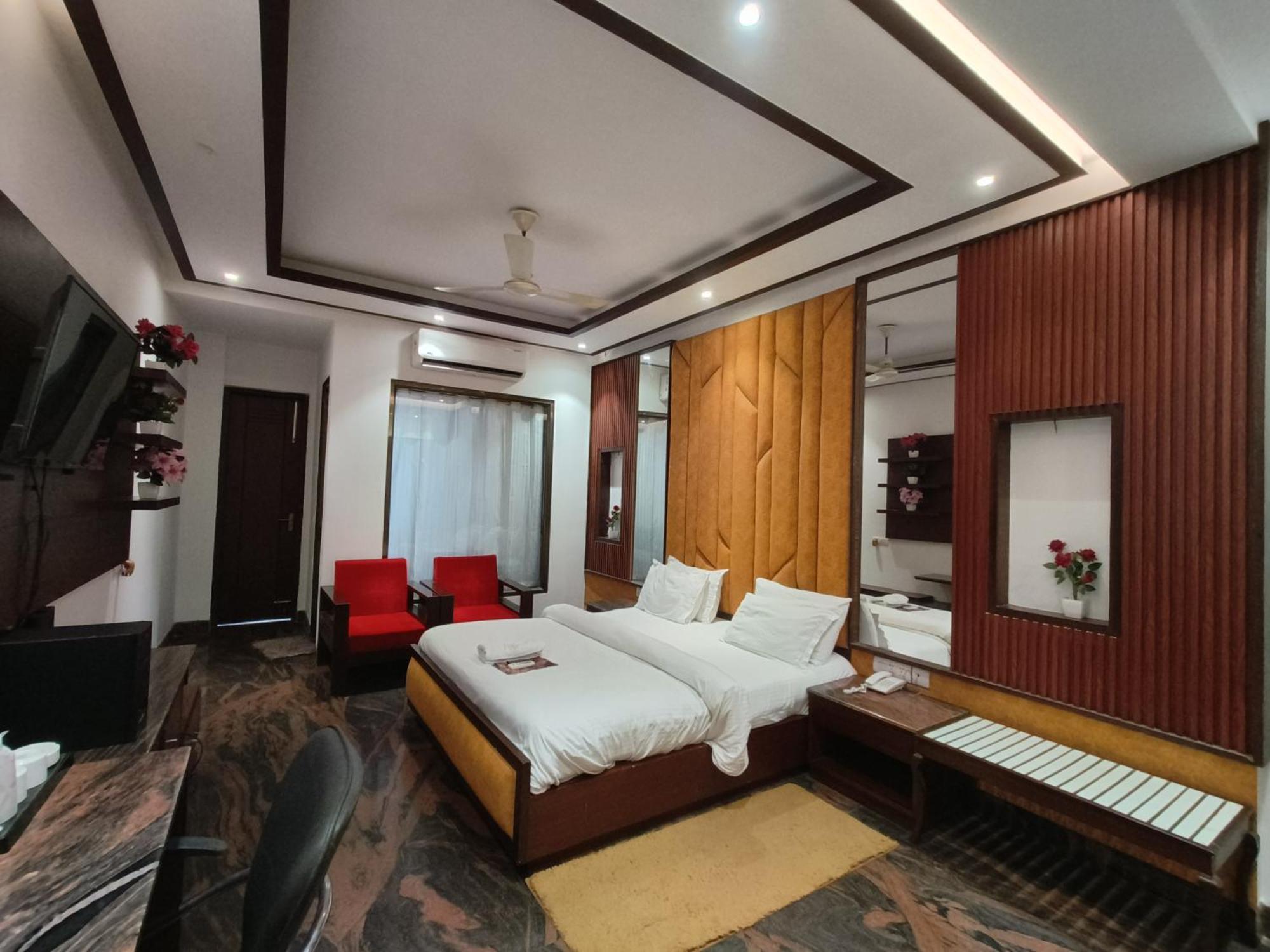 Jjk Rukmini Vilas Hotel & Banquet Muzaffarpur Extérieur photo