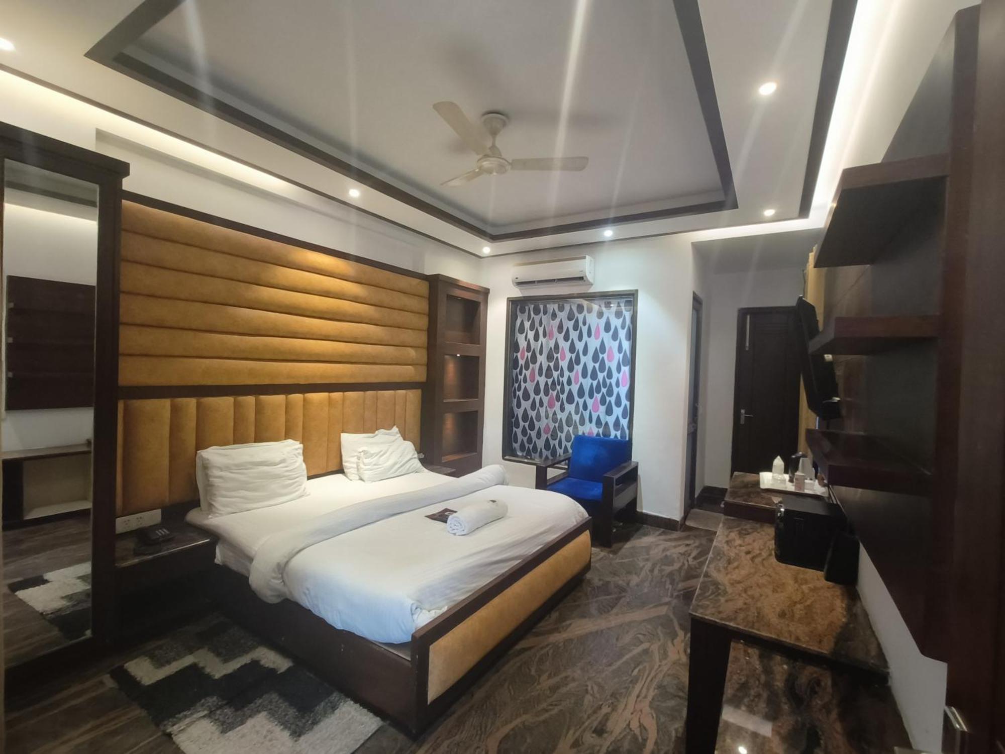 Jjk Rukmini Vilas Hotel & Banquet Muzaffarpur Extérieur photo