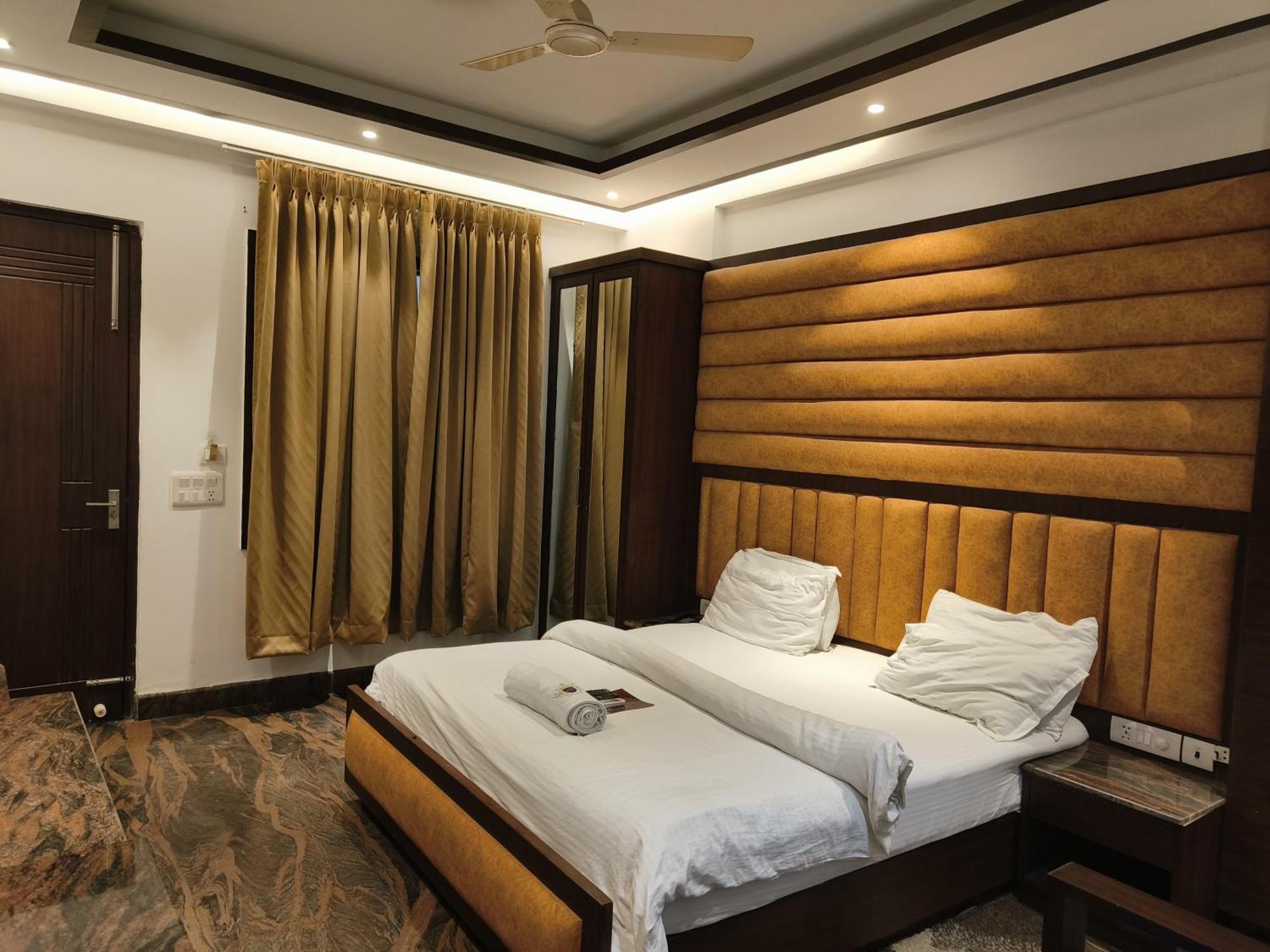 Jjk Rukmini Vilas Hotel & Banquet Muzaffarpur Extérieur photo
